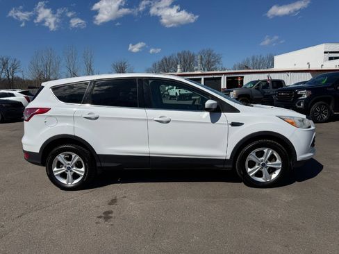 Used 2015 Ford Escape SE image 6