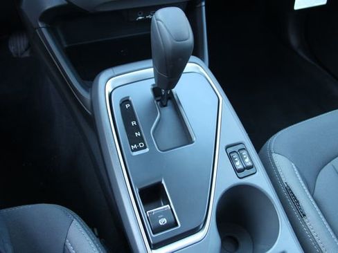 Used 2025 Subaru Crosstrek 2.0i Premium image 26