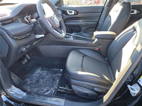 New 2026 Jeep Compass Latitude image 25