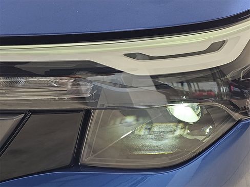 New 2025 Subaru Forester Premium image 31