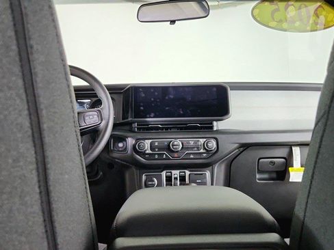 Used 2025 Jeep Gladiator Sport AWD/4WD image 21