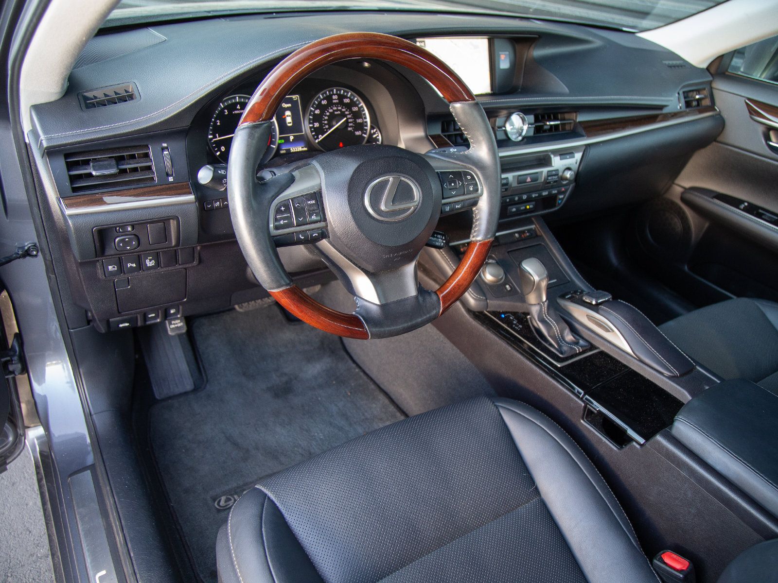 Used 2017 Lexus ES 350 FWD image 4