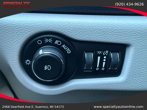 Used 2022 Chrysler Pacifica Touring-L image 33