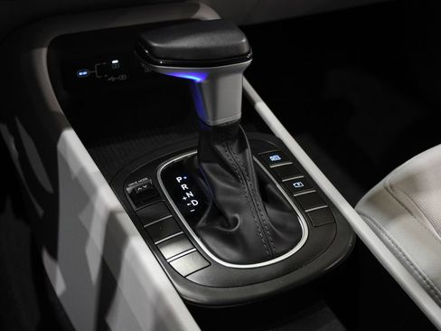 Used 2025 Hyundai Kona SEL image 25