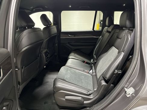 New 2026 Jeep Grand Cherokee L 4WD image 23