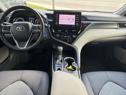Used 2022 Toyota Camry LE w/ Cold Weather Package FWD image 9