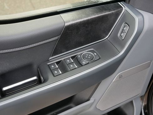 Certified 2021 Ford F150 XLT w/ Equipment Group 302A High image 18