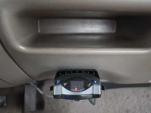 Used 2000 Ford F250 Lariat image 15