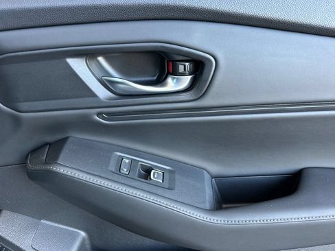 Used 2023 Honda Accord Sport image 17