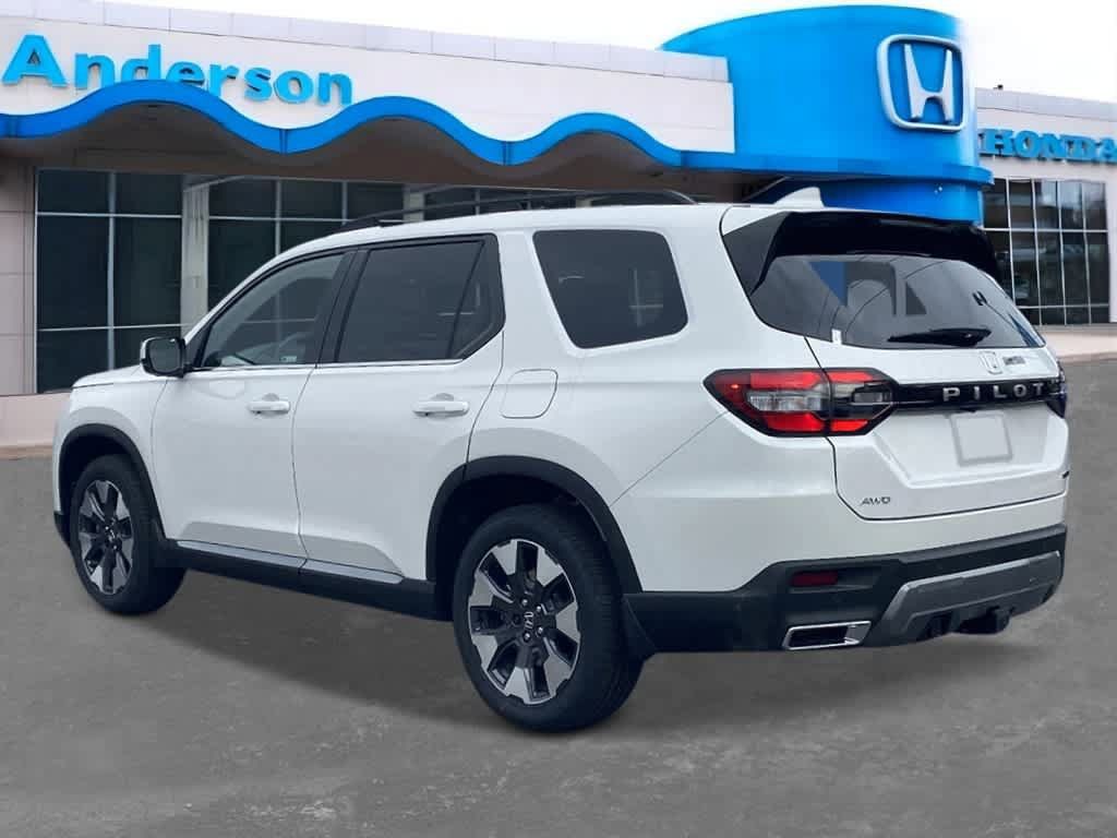 New 2026 Honda Pilot Touring image 2