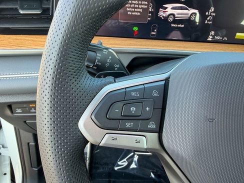 New 2026 Volkswagen Tiguan SEL R-Line image 18