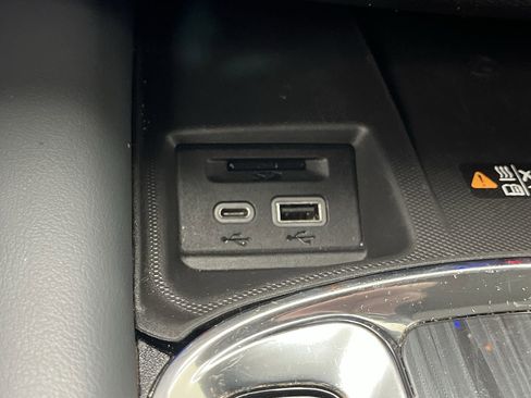 Certified 2023 Buick Enclave Essence w/ Experience Buick Package image 26