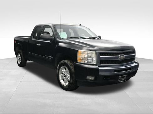 Used 2009 Chevrolet Silverado 1500 LT w/ Power Pack Plus AWD/4WD image 7