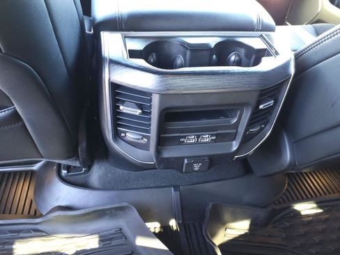 Used 2023 RAM 1500 Laramie AWD/4WD image 29
