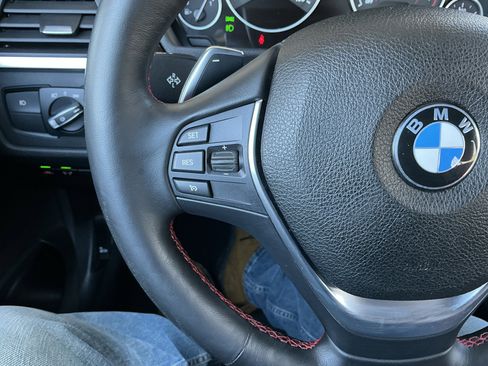 Used 2018 BMW 330i xDrive Sedan w/ Premium Package image 12