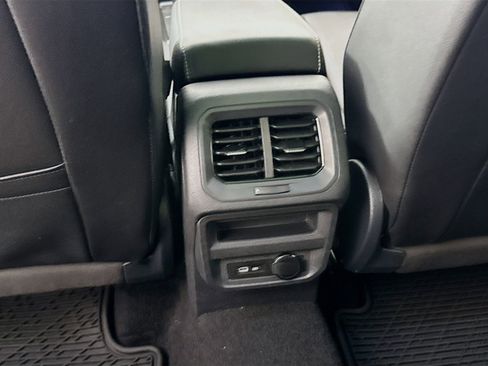 Used 2024 Volkswagen Tiguan SE R-Line w/ MDO Package, Three-Row FWD image 26