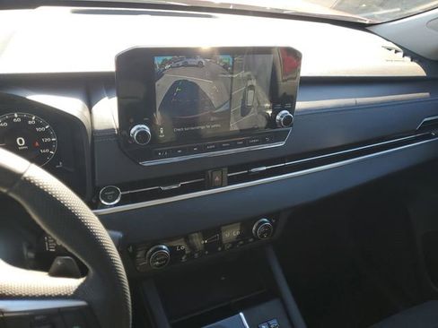 Used 2023 Mitsubishi Outlander 4WD Plug-In Hybrid image 27