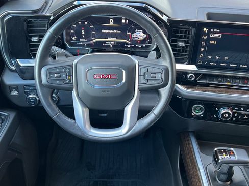 Used 2022 GMC Sierra 1500 Elevation image 19