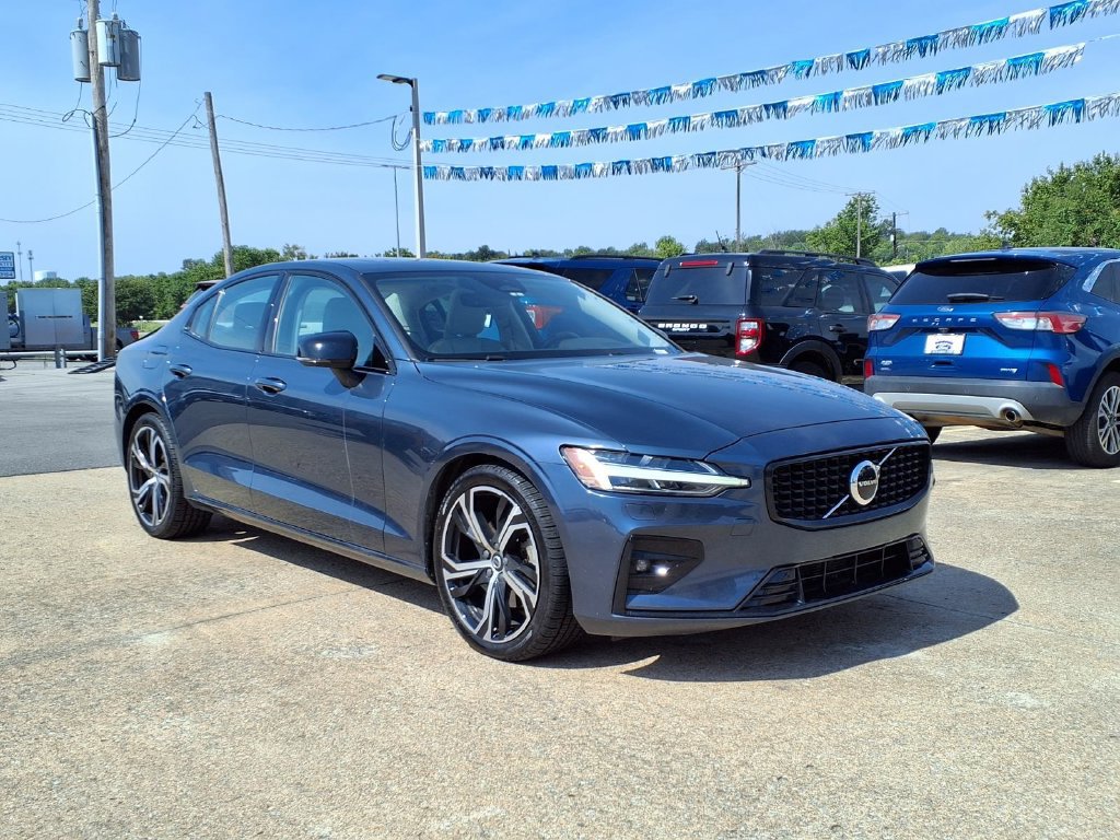 Used 2024 Volvo S60 B5 Core FWD image 1