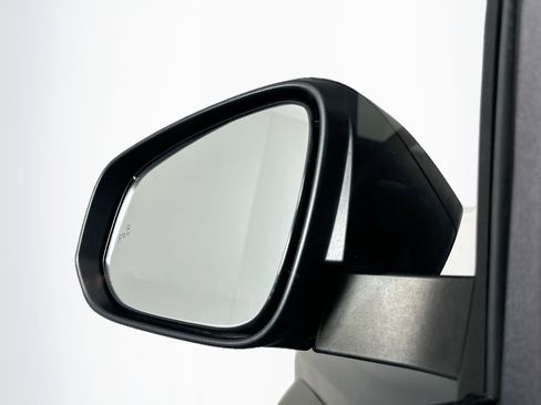 Used 2025 Toyota 4Runner SR5 image 16