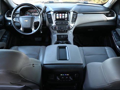 Used 2020 Chevrolet Tahoe LT image 3