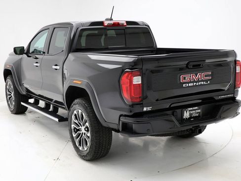 Used 2023 GMC Canyon Denali image 7