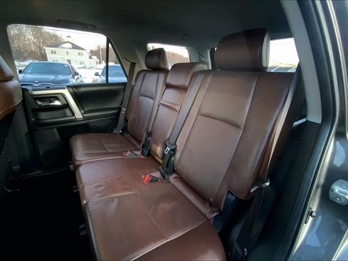 Used 2014 Toyota 4Runner Limited image 21