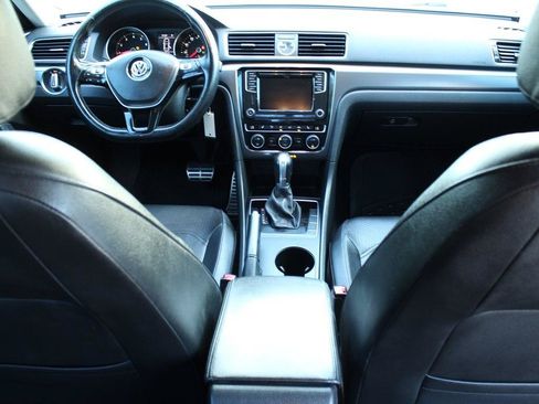 Used 2017 Volkswagen Passat 1.8T R-Line FWD image 13