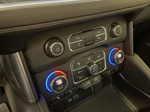 Used 2021 Chevrolet Tahoe Z71 image 34