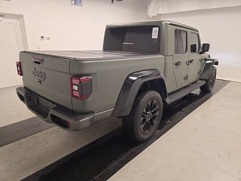 Used 2021 Jeep Gladiator Overland AWD/4WD image 2
