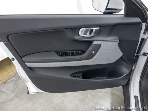 Used 2022 Polestar Polestar 2 w/ Performance Package image 22