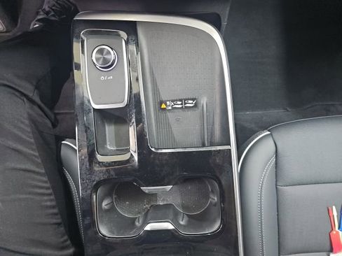 Used 2025 Buick Enclave Preferred image 30