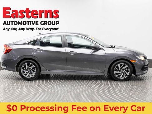 Used 2017 Honda Civic EX image 4
