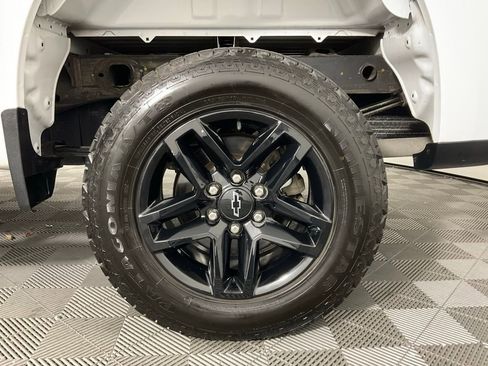 Used 2020 Chevrolet Silverado 1500 Custom Trail Boss w/ Custom Convenience Package AWD/4WD image 10