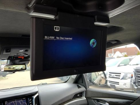 Used 2019 Cadillac Escalade Platinum image 35