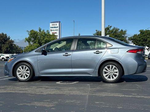 Used 2024 Toyota Corolla LE w/ LE Convenience Package FWD image 7