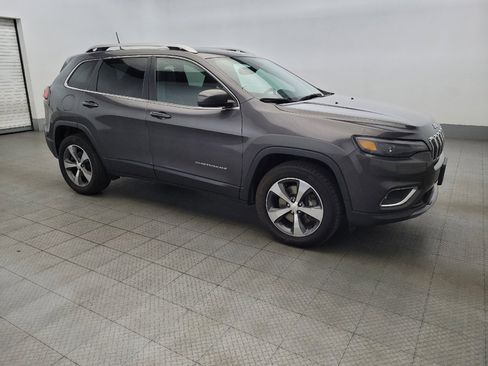 Used 2019 Jeep Cherokee Limited image 11
