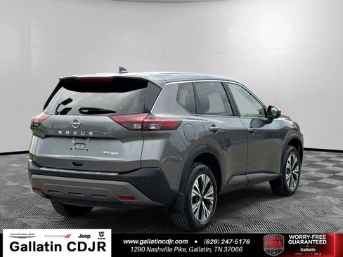 Used 2023 Nissan Rogue SV AWD/4WD image 5
