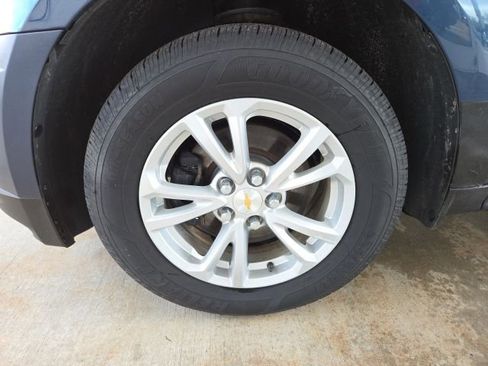 Used 2017 Chevrolet Equinox LT w/ Convenience Package image 58