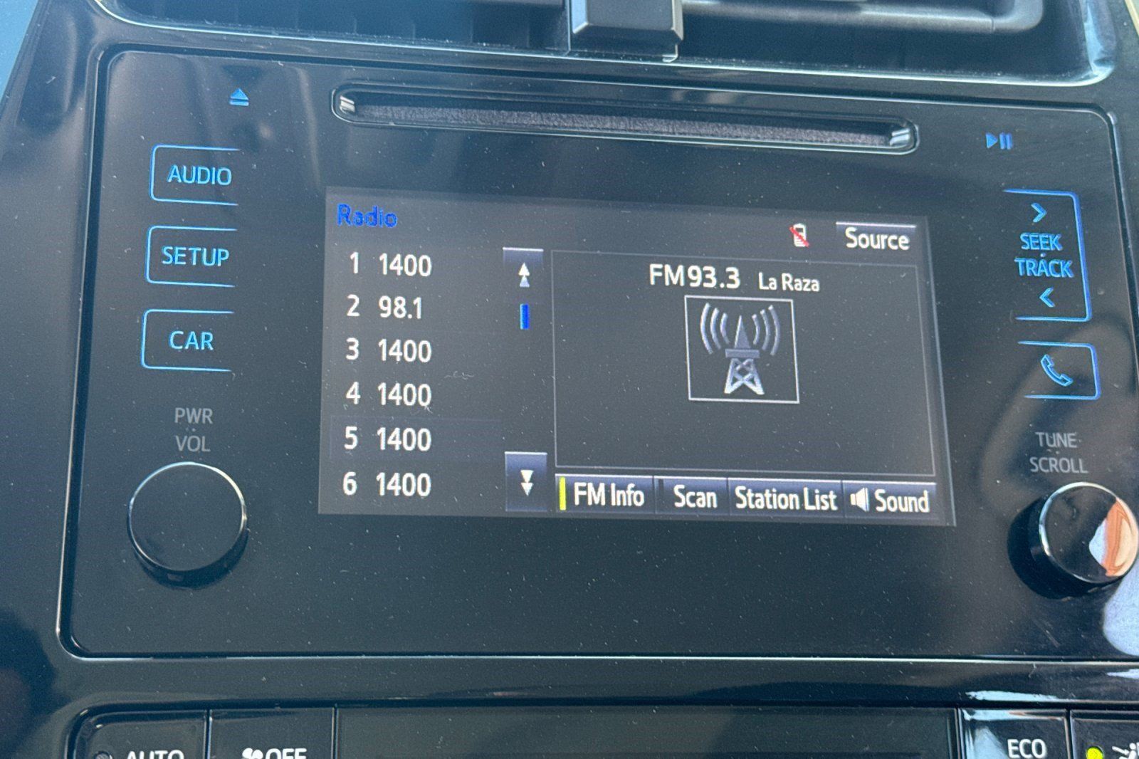 Used 2019 Toyota Prius L Eco FWD image 20