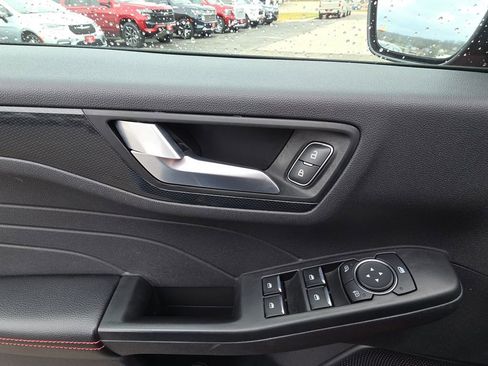 Used 2025 Ford Escape ST-Line Select AWD/4WD image 13