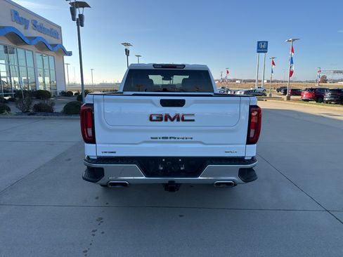 Used 2022 GMC Sierra 1500 SLT w/ SLT Premium Package image 6