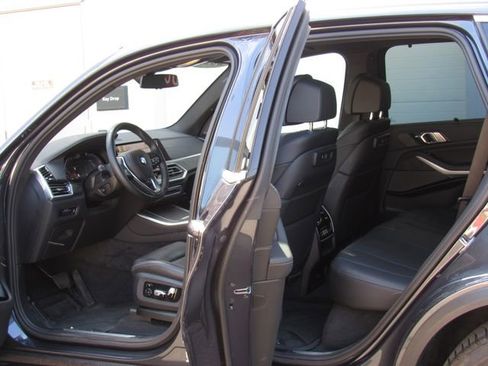 Used 2022 BMW X5 xDrive40i AWD/4WD image 13