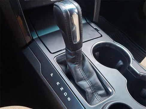 Used 2017 Ford Explorer XLT w/ Equipment Group 201A image 14