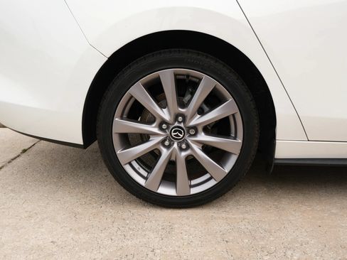 Used 2019 MAZDA MAZDA3 Sedan FWD image 18