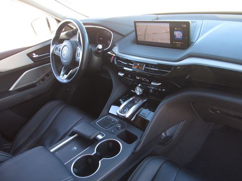 Certified 2023 Acura MDX FWD w/ Technology Package image 10