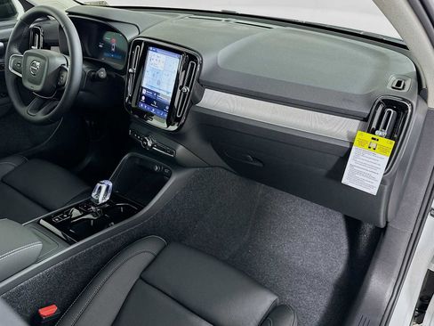 New 2026 Volvo XC40 B5 Plus w/ Protection Package Premier image 28