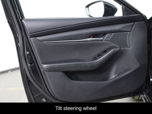 Used 2022 MAZDA MAZDA3 Sedan image 16