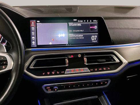 Used 2021 BMW X5 xDrive40i w/ M Sport Package AWD/4WD image 12