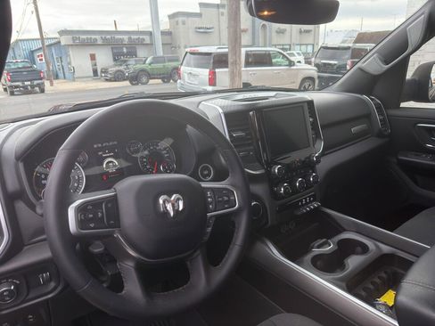 Used 2025 RAM 1500 Big Horn AWD/4WD image 13